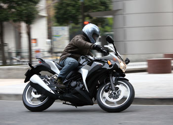 z_ CBR250R