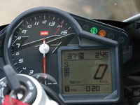 AvA RSV4 R APRC fW^pl